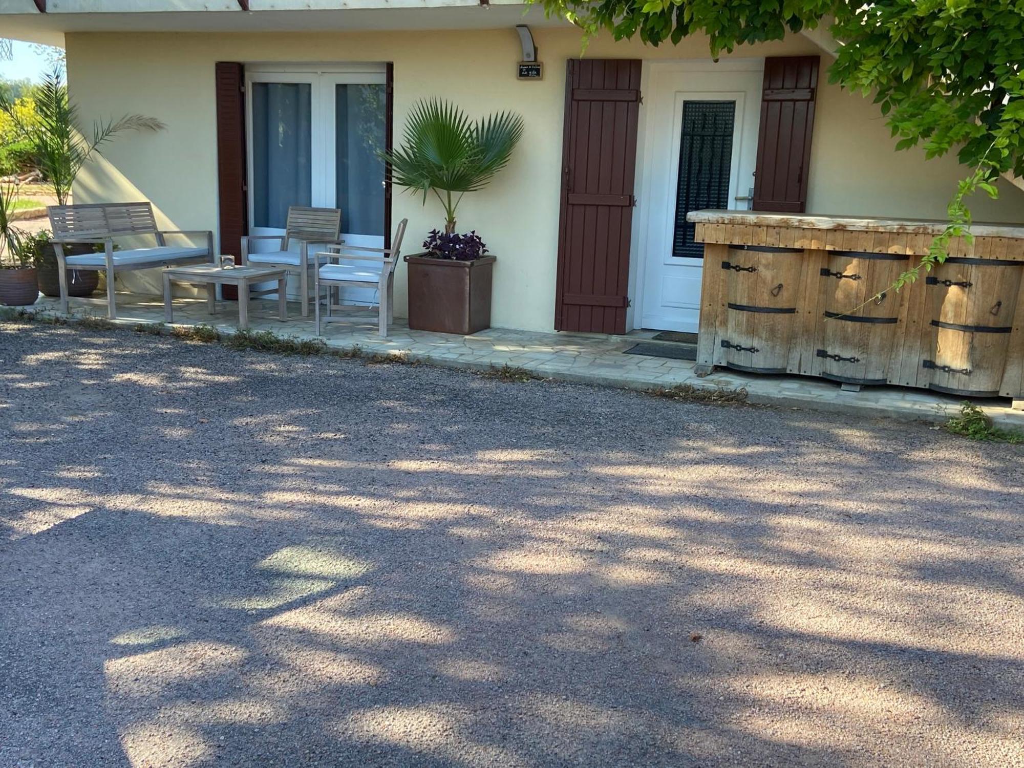 Les Gites De Belle Roche Mâcon Екстериор снимка